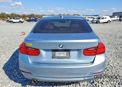 2013 BMW 320 I z USA, uszkodzony, nr VIN WBA3B1C52DF461849